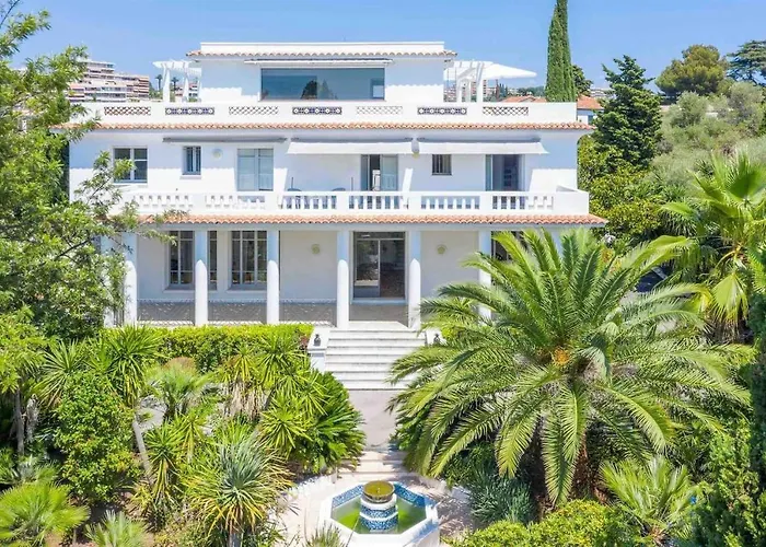 The Gatsby Mansion